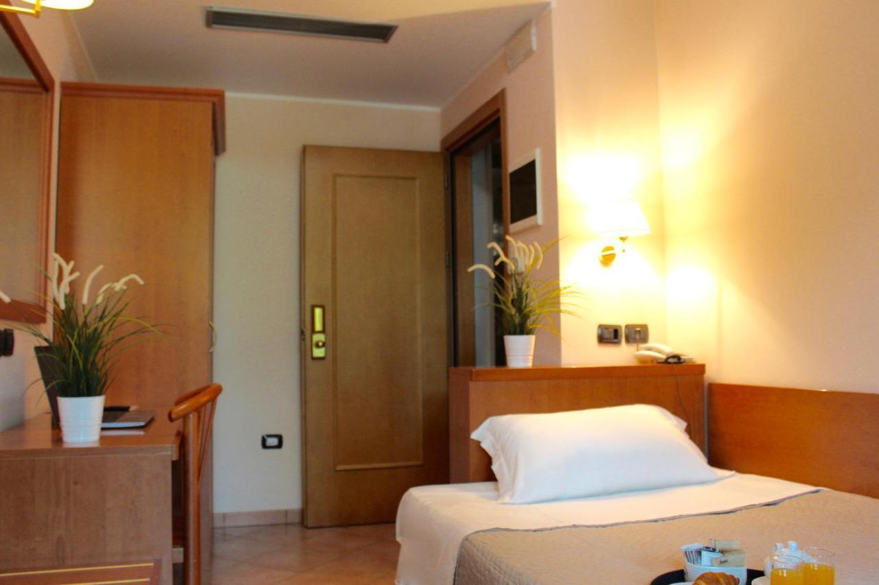 Depandance Hotel Jole Чезенатико Экстерьер фото