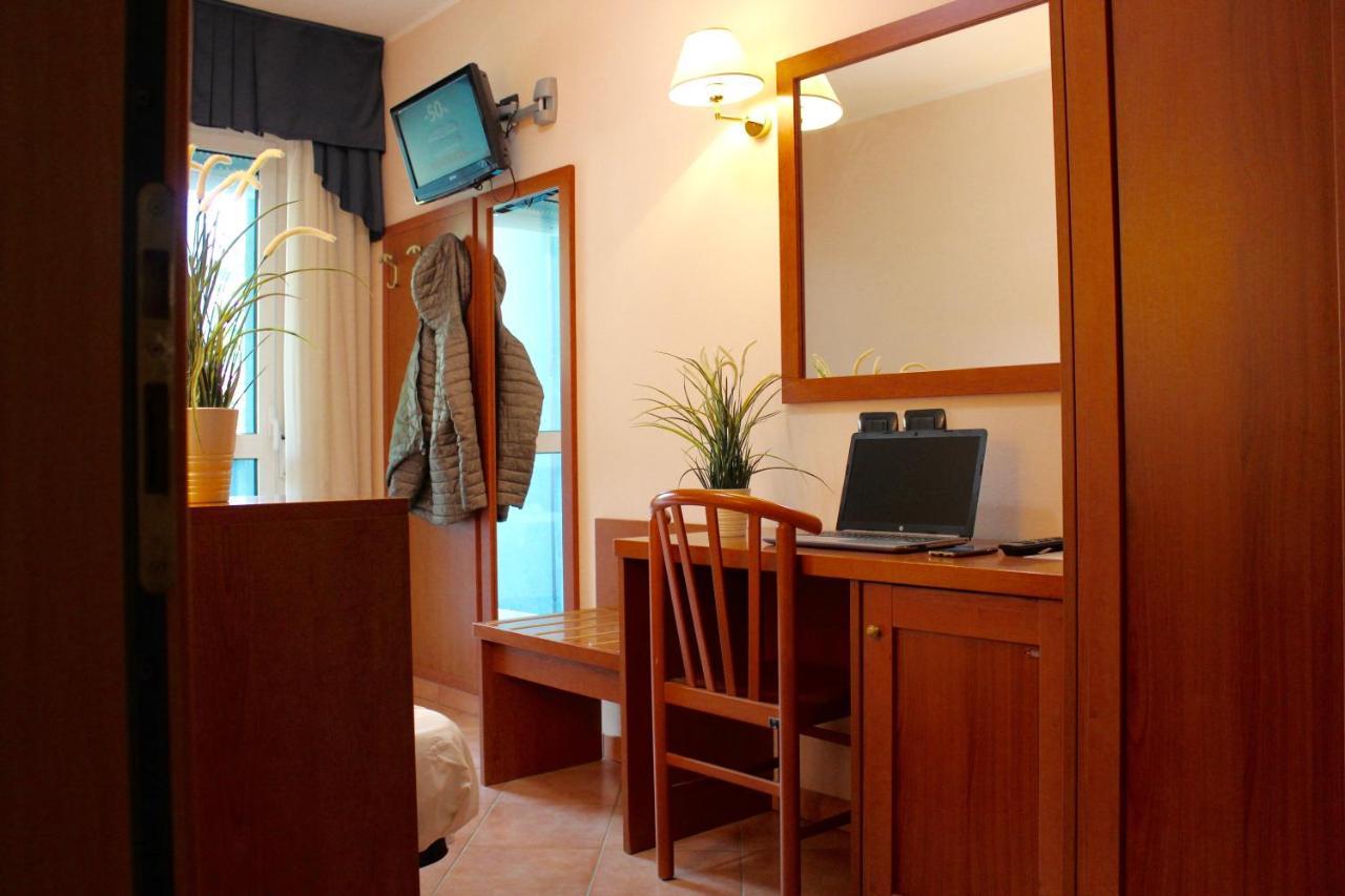 Depandance Hotel Jole Чезенатико Экстерьер фото